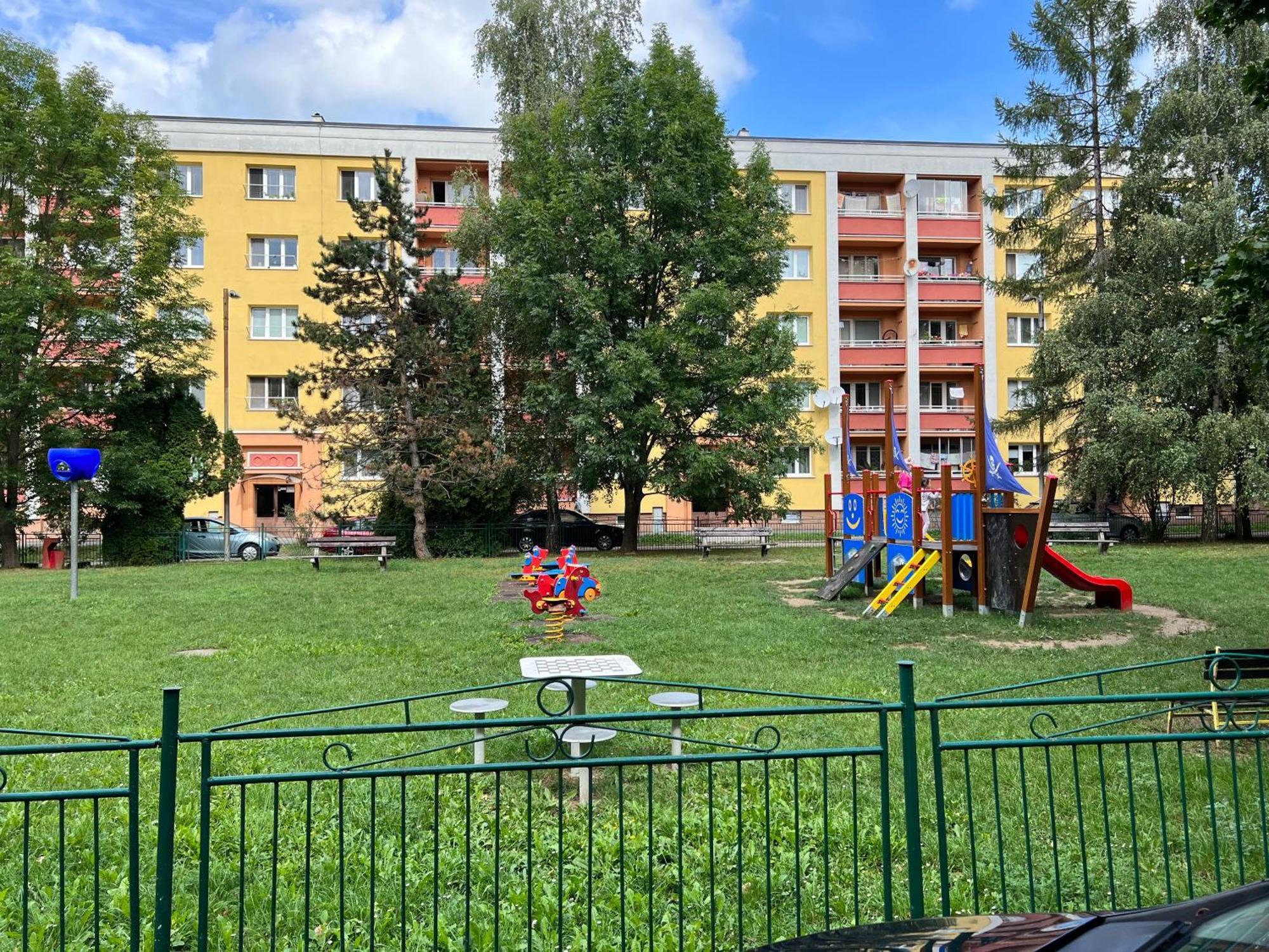 Simcity I Free Parking 24H Self Check-In Banská Bystrica Dış mekan fotoğraf